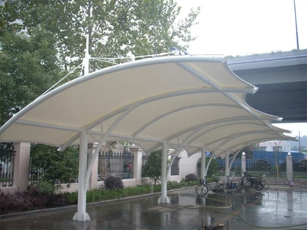膜结构车棚助力城市绿色停车建设